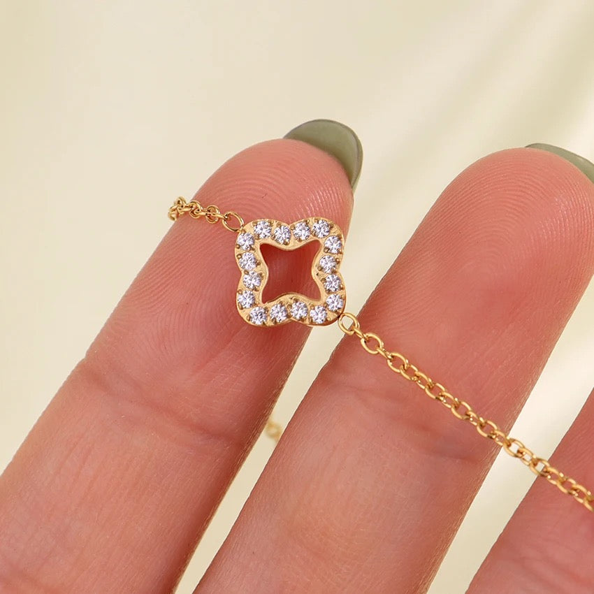 Zircon Clover Chain