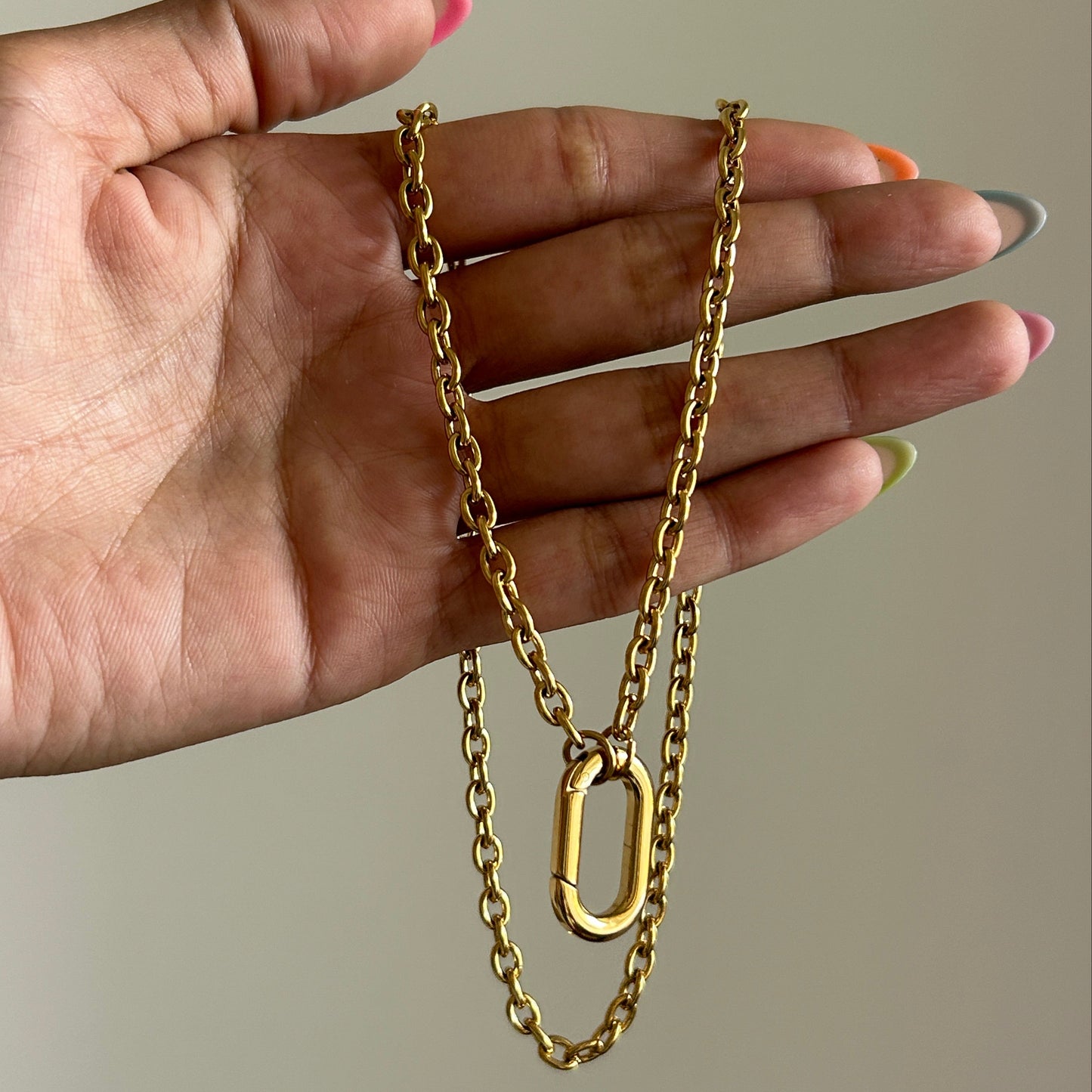 Oval Carabiner Link Chain
