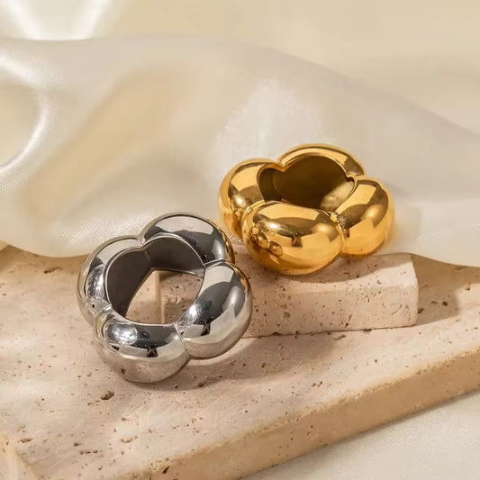 Hollow Flower Ring