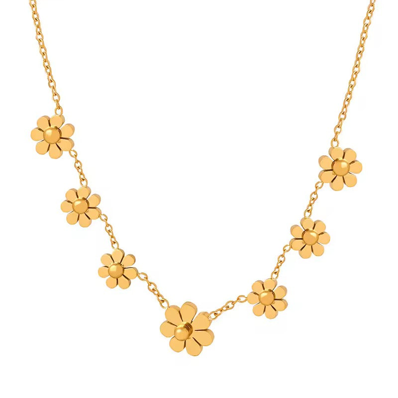Gold Daisy Necklace