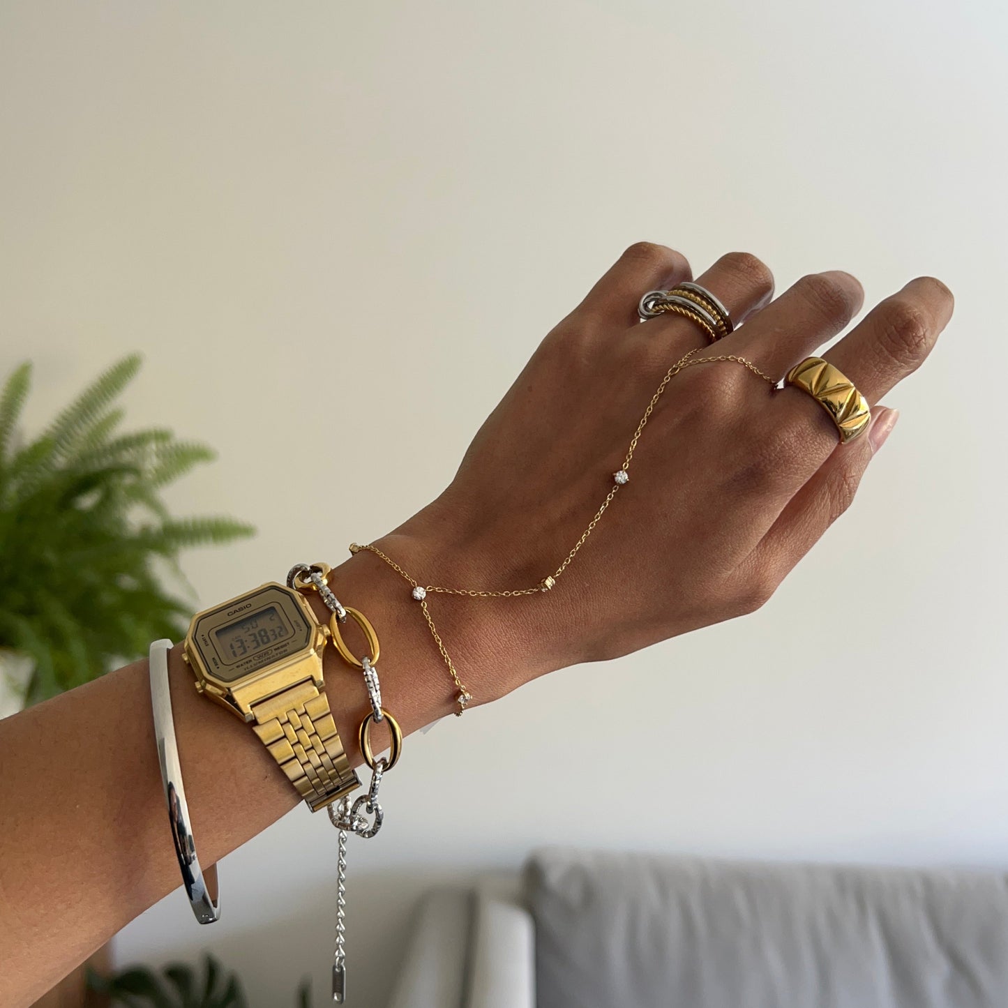 Gold Handchain
