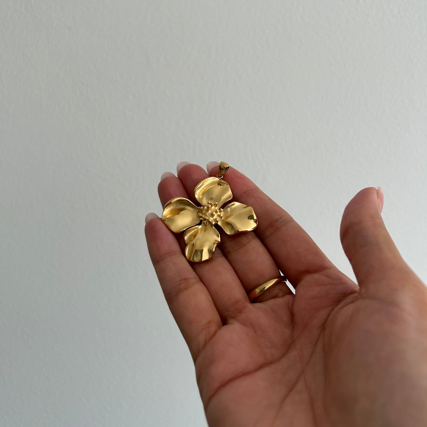 Big Flower Charm