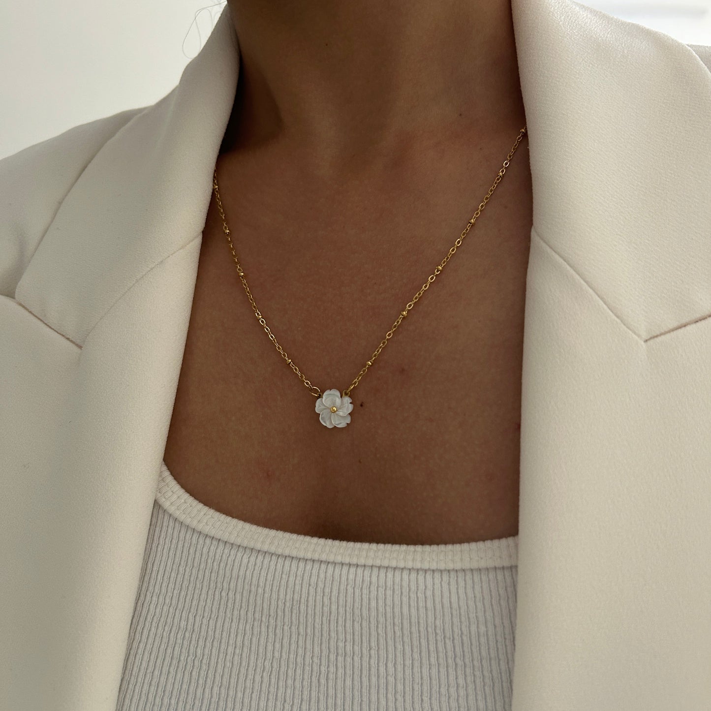 Shell Bloom Necklace