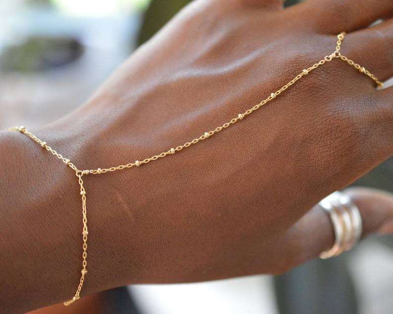 Minimal Gold Handchain