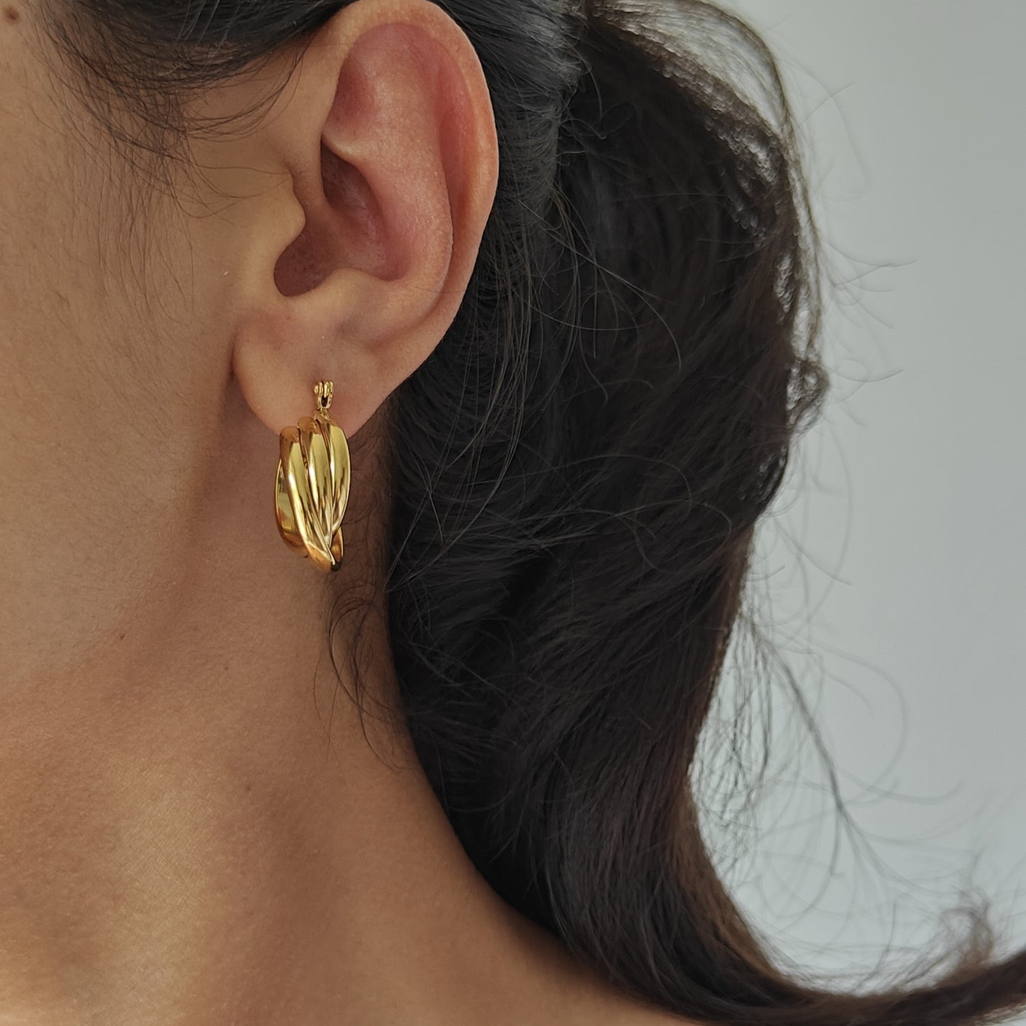 Tres Hoops