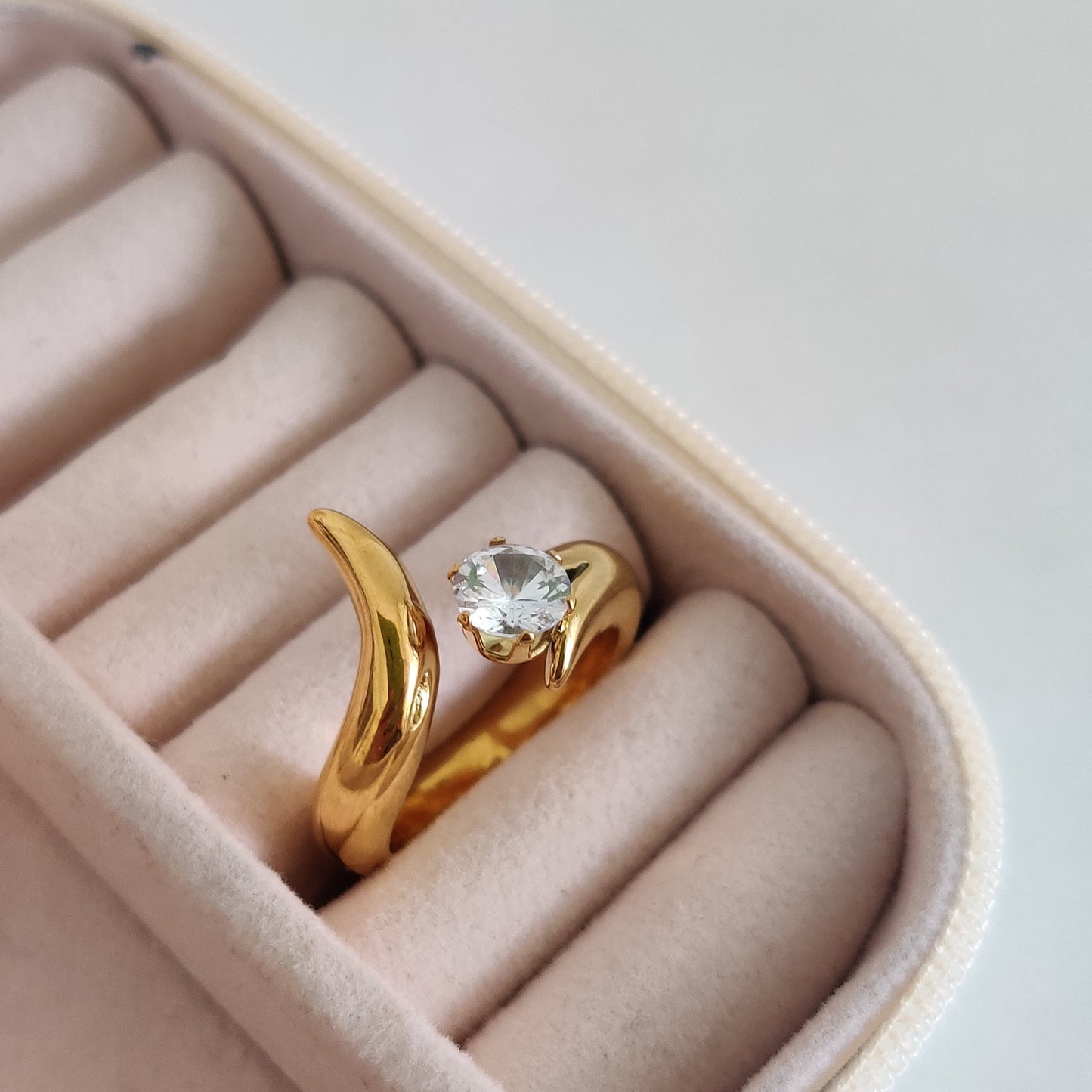 Swan Ring
