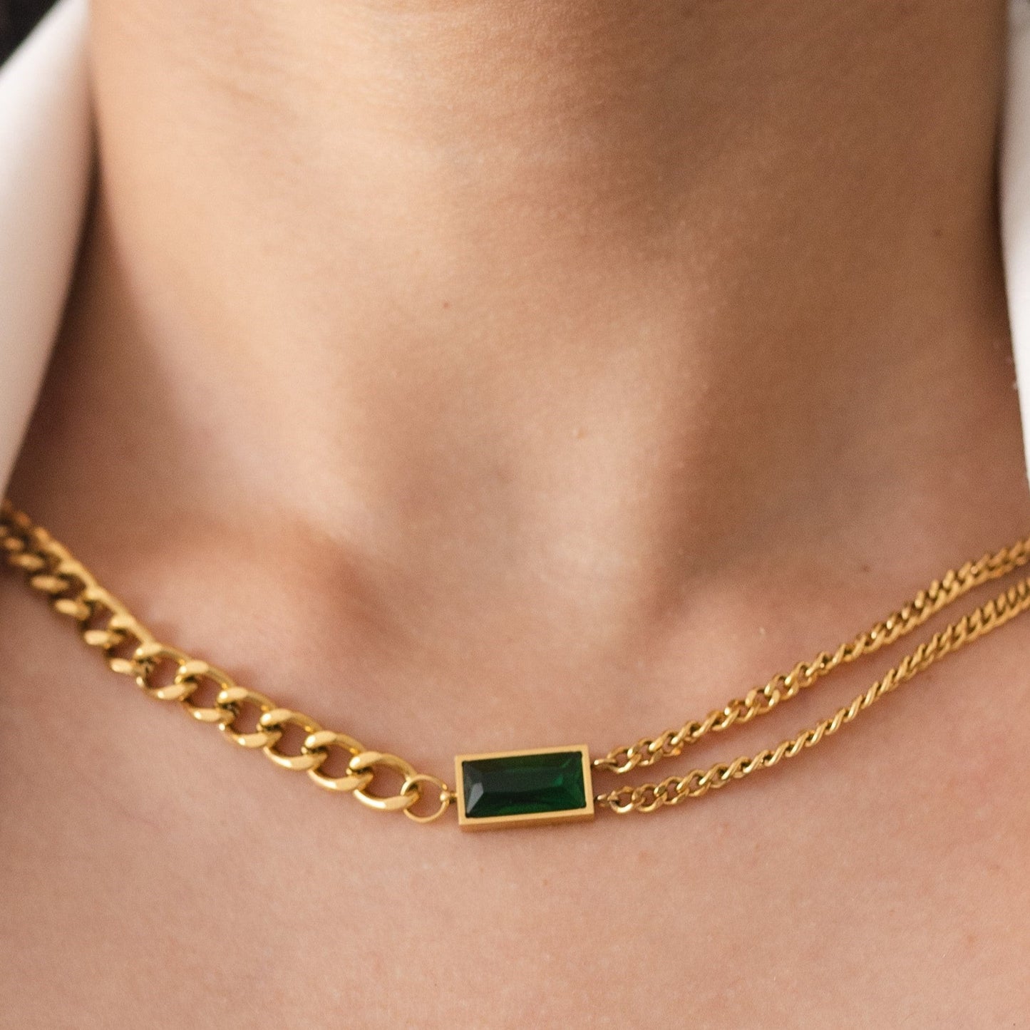 Green Clavicle Necklace