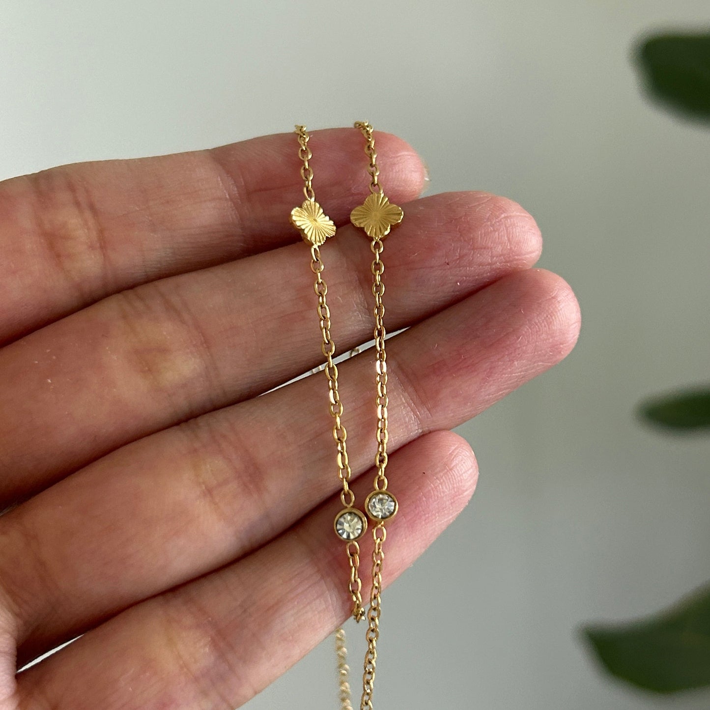Frill Clover Chain