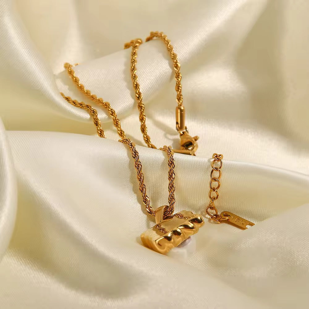 Rectangle Pearl Necklace