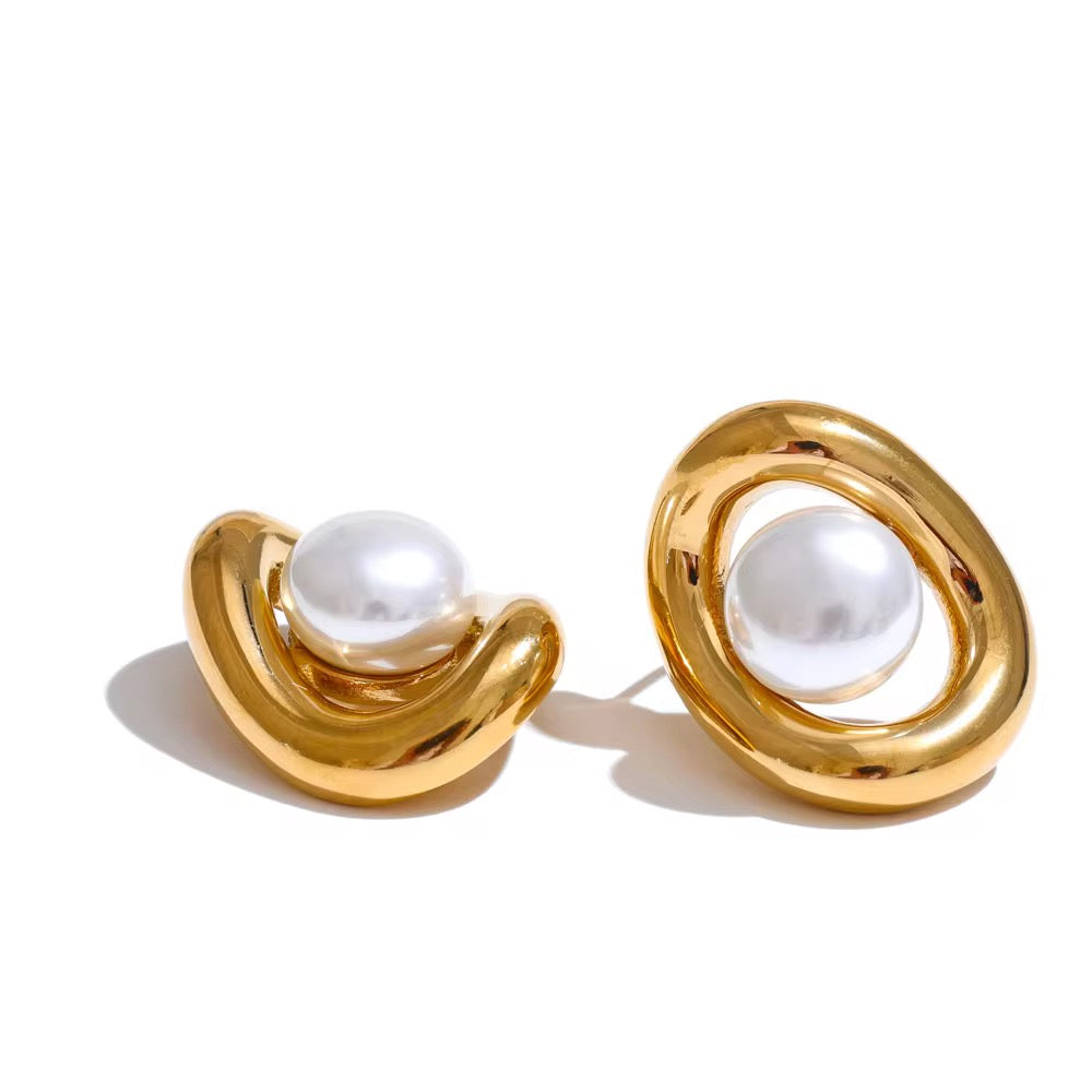 Halo Pearl Studs