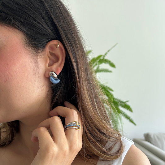 Fluid Studs