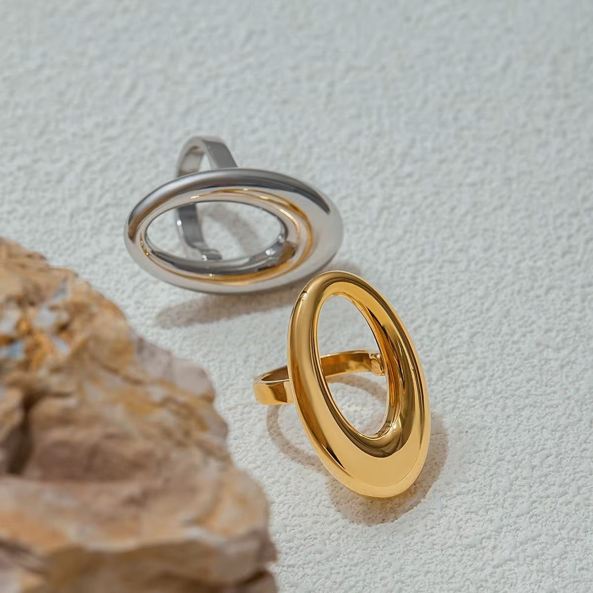 Bold Hollow Ring-Size 7