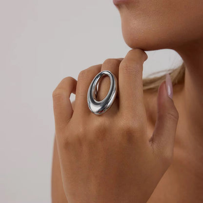 Bold Hollow Ring-Size 7