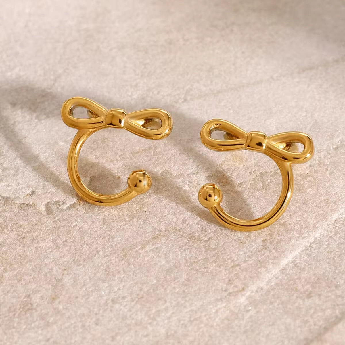 Bow Earcuff