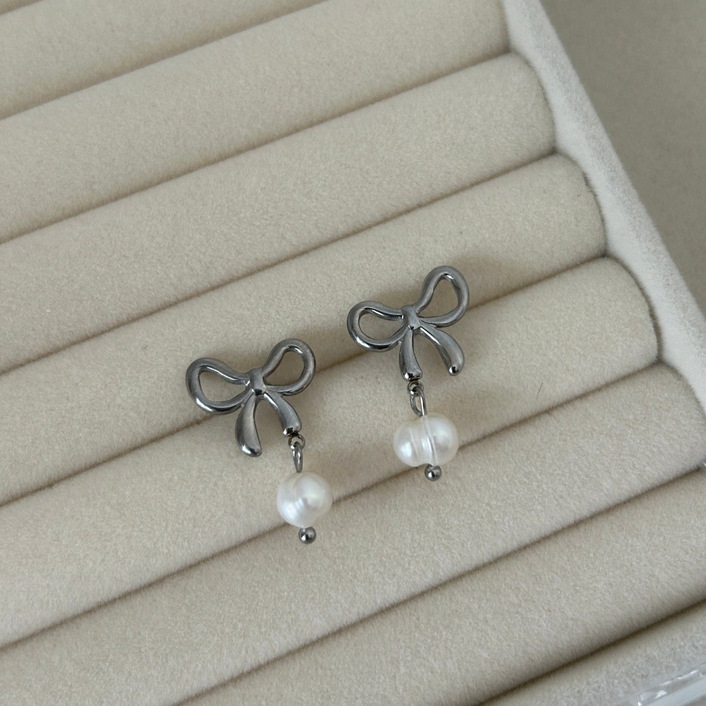 Pearl Bow Studs