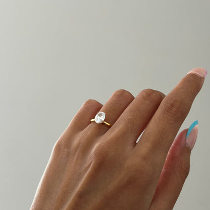 Oval Solitaire