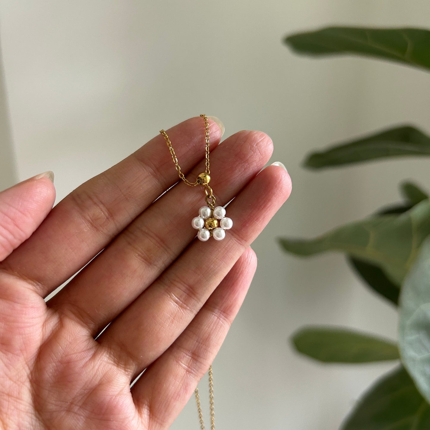 Pearl Daisy Needle Charm
