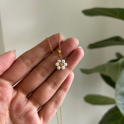 Pearl Daisy Needle Charm