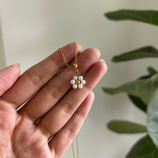 Pearl Daisy Needle Charm