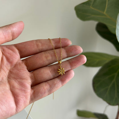 Daisy Bloom Needle Charm