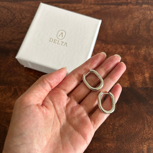 Minimal Oval Hoops-Silver