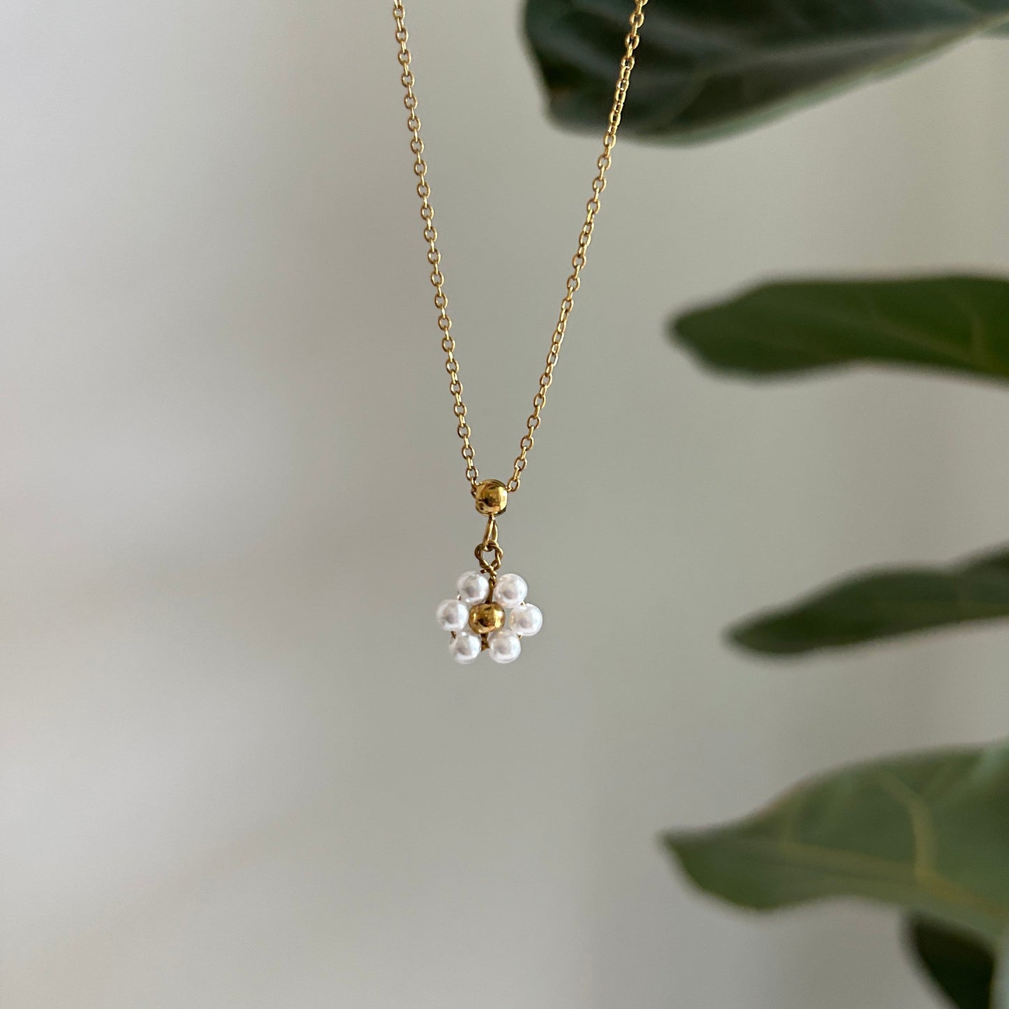 Pearl Daisy Needle Charm