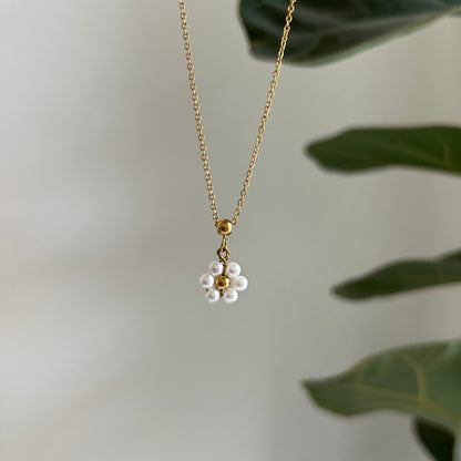 Pearl Daisy Needle Charm