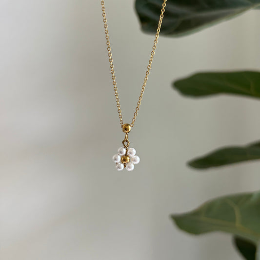 Pearl Daisy Needle Charm