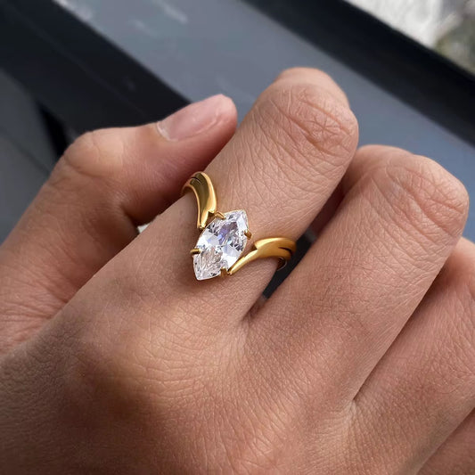 Marquee Solitaire Ring(size 6)