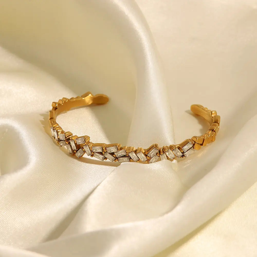 Zirconia Glam Gold Cuff
