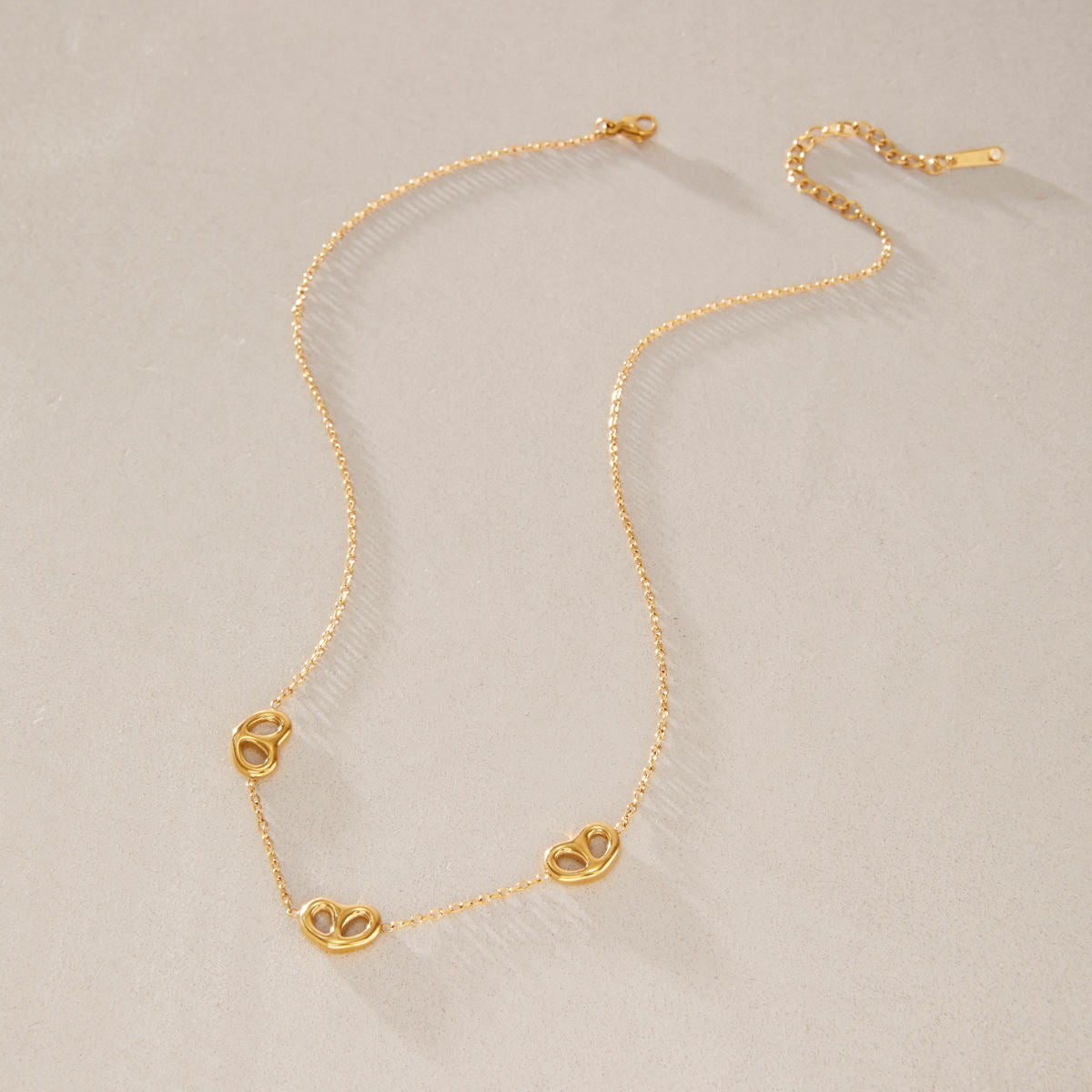 Pretzel Chain