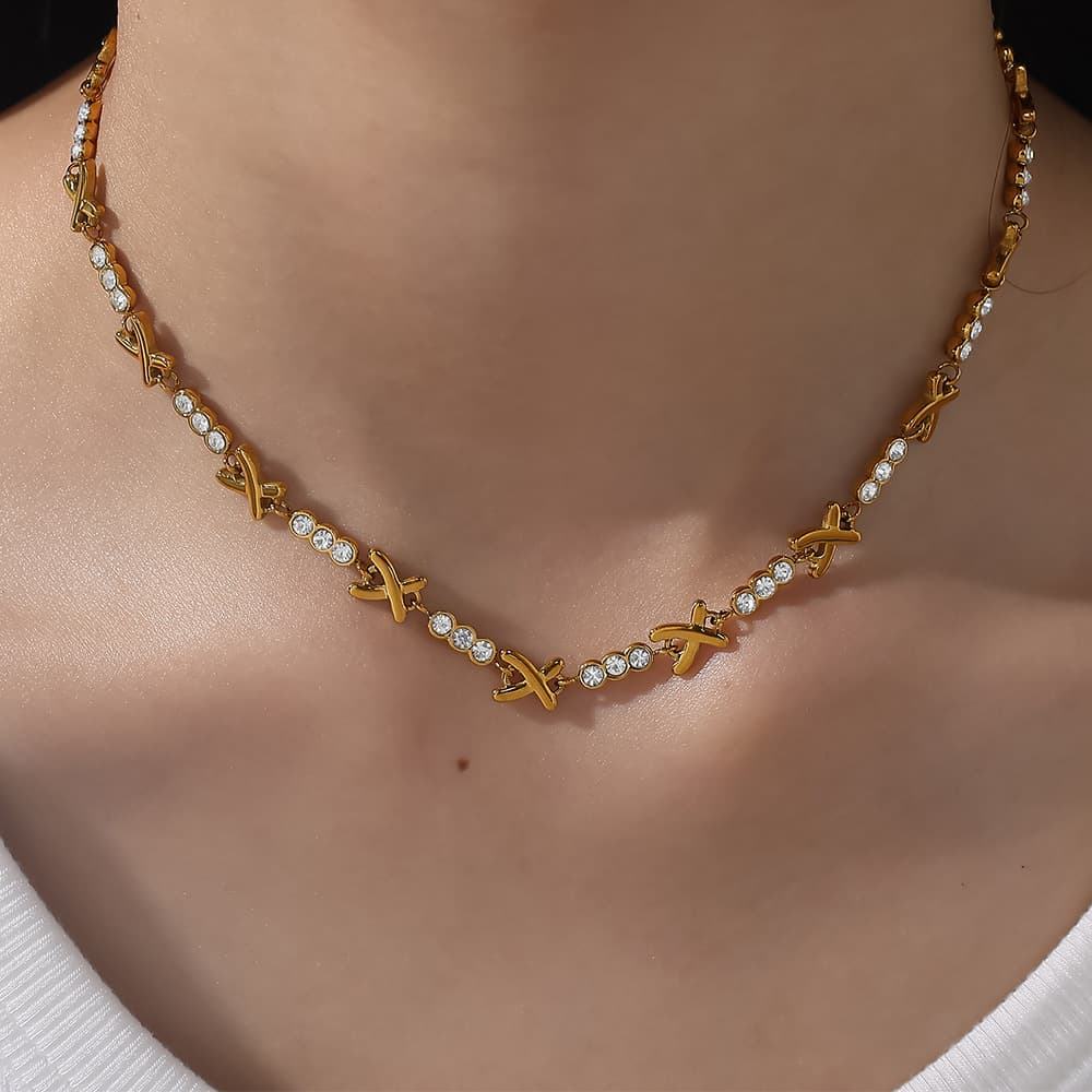 Zirconia Glow Necklace