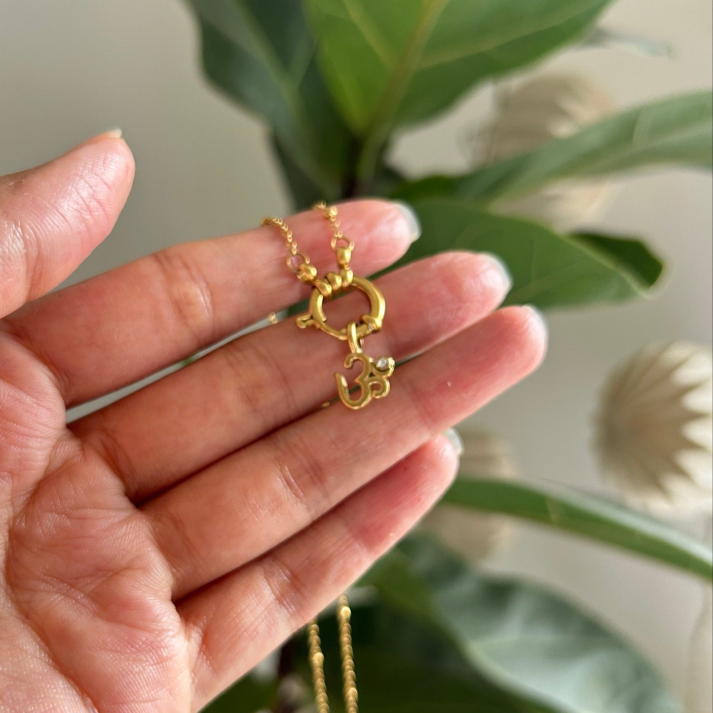 Om Charm