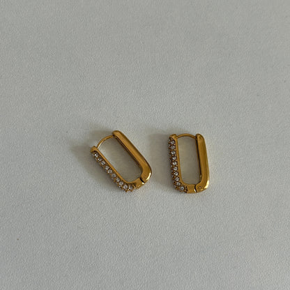 Minimal CZ Hoops