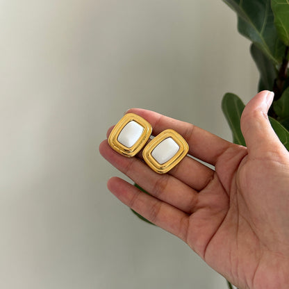 Lola Studs