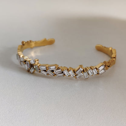 Zirconia Glam Gold Cuff