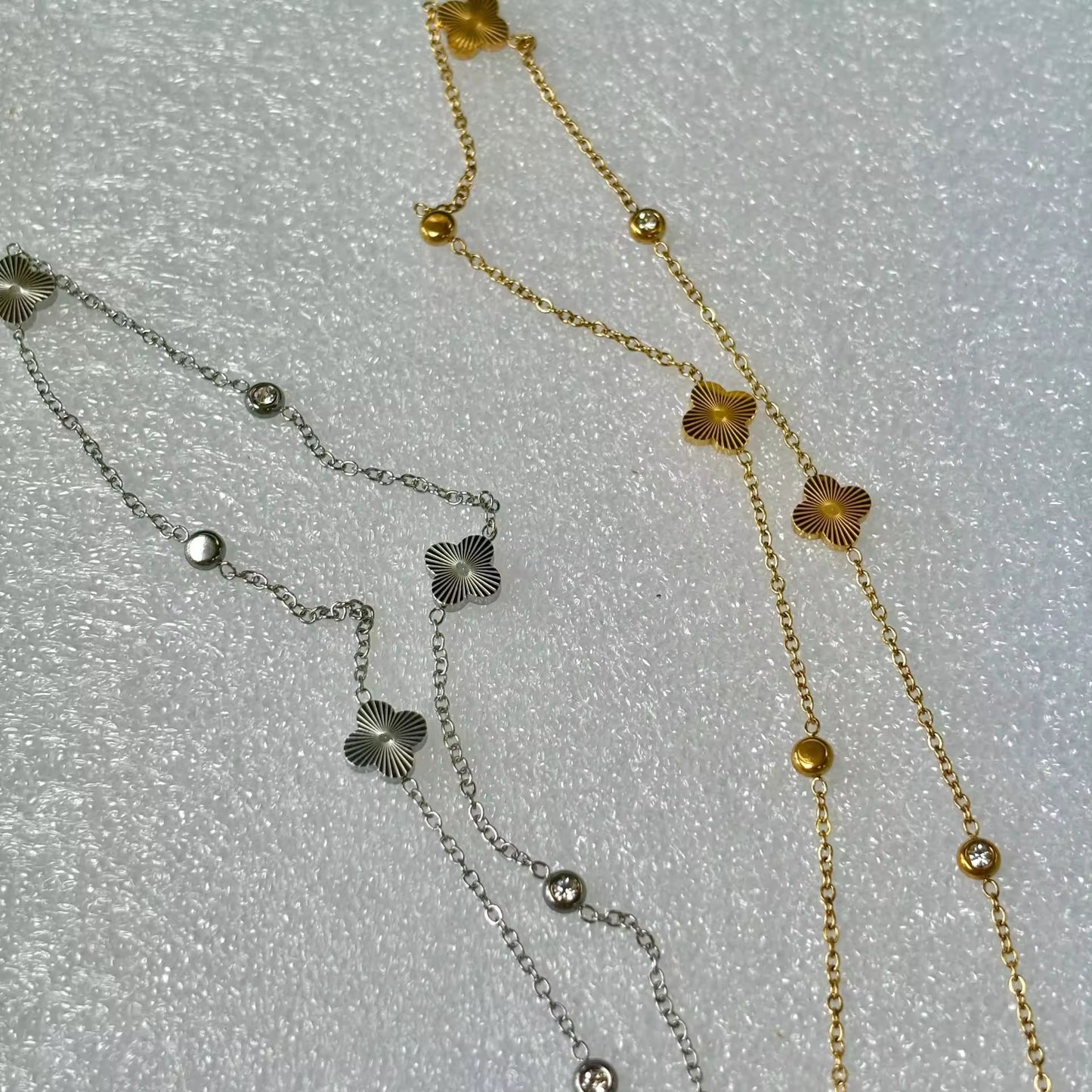 Frill Clover Chain