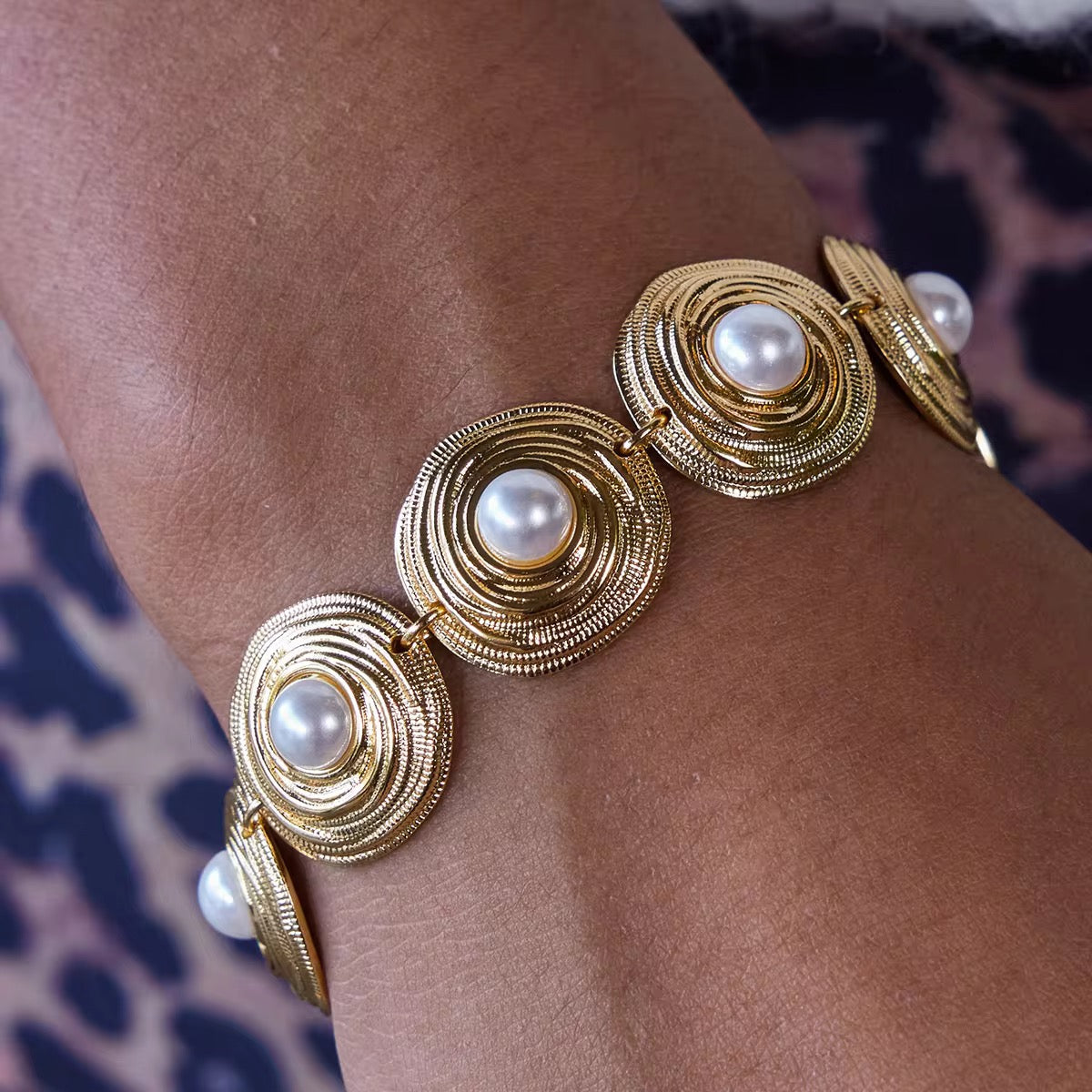 Regal Pearl Bracelet