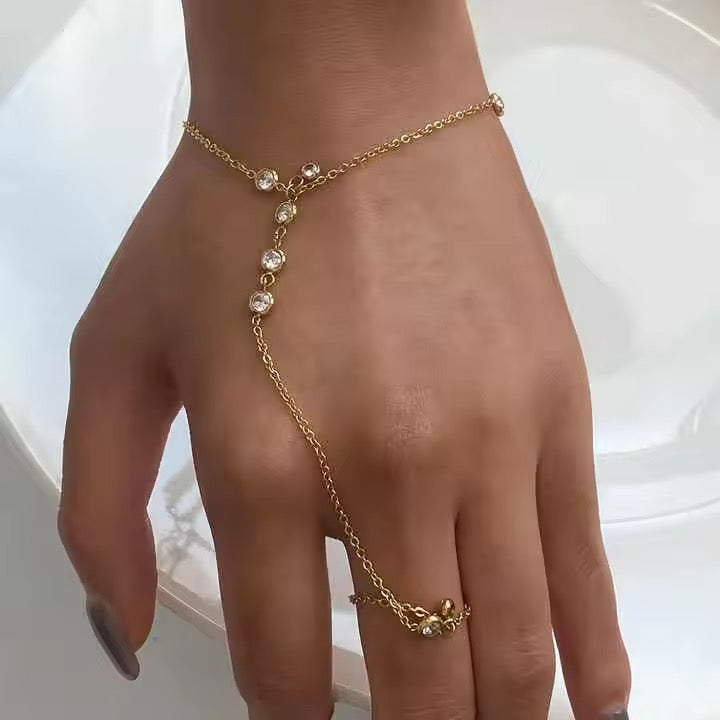 Dreamy Handchain
