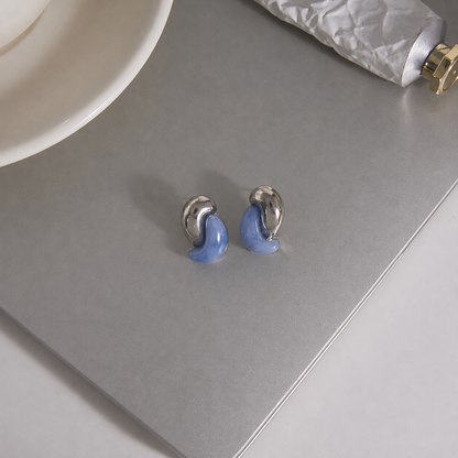 Fluid Studs